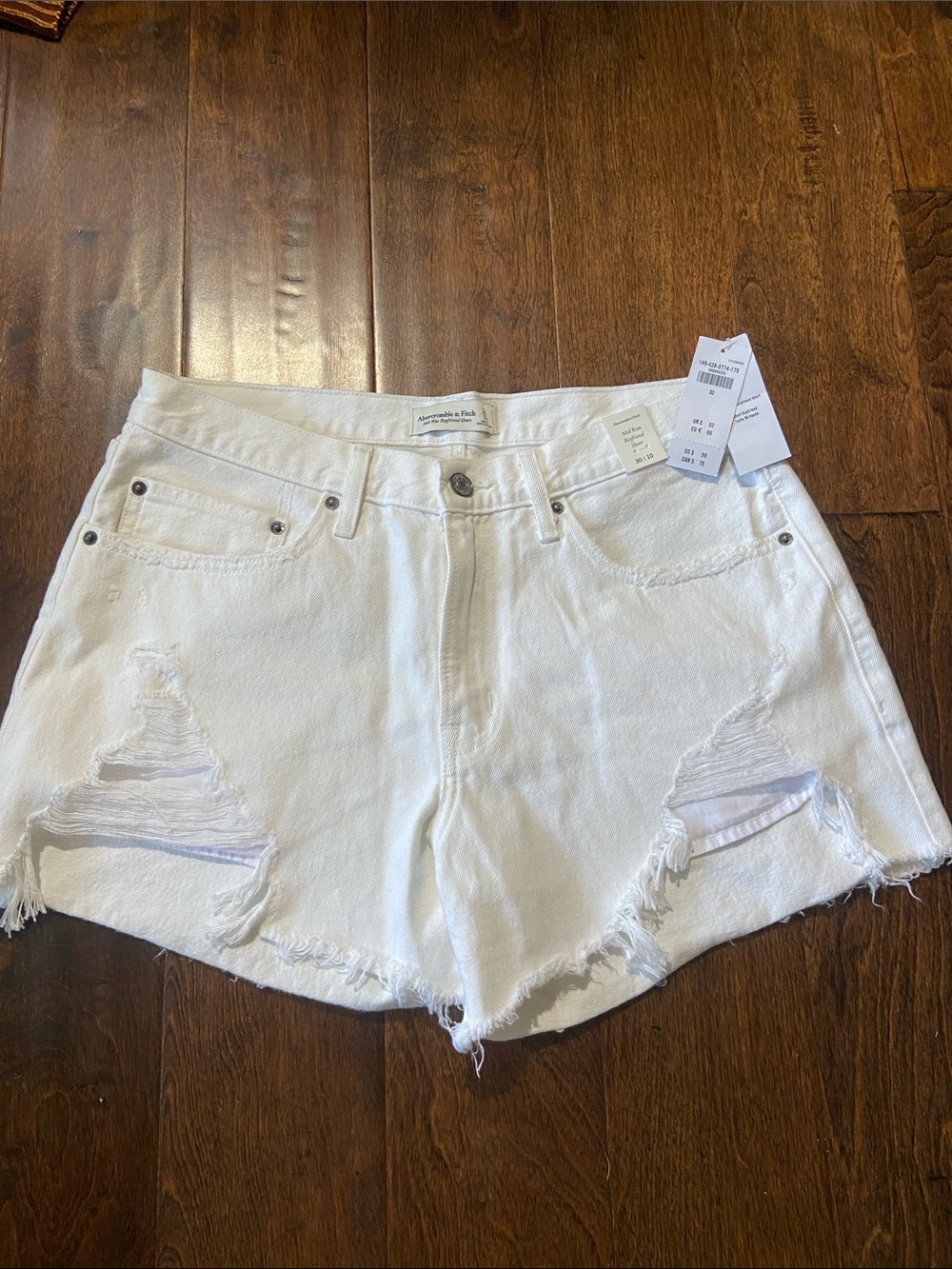 Abercrombie & Fitch Mid Rise Boyfriend White Shorts Women’s Size 30